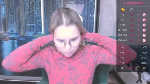 Snapshot of miray_kuriyama chatting on December 5, 7:28 pm Kira online show from December 5, 7:28 pm