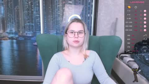 Snapshot of miray_kuriyama chatting on December 19, 2:57 pm Kira online show from December 19, 2:57 pm