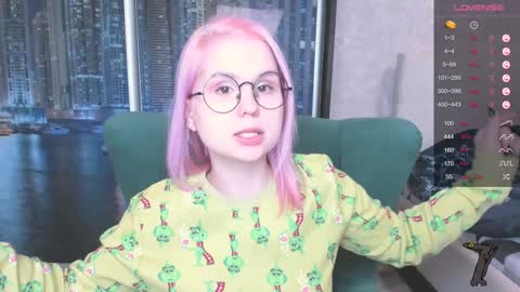 Snapshot of miray_kuriyama chatting on December 20, 4:14 pm Kira online show from December 20, 4:14 pm