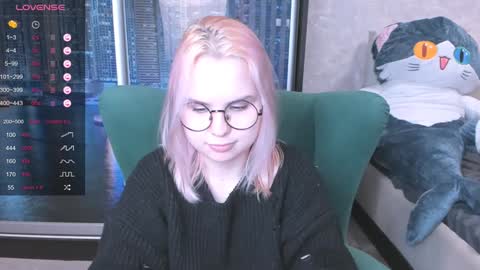 Snapshot of miray_kuriyama chatting on January 12, 8:57 pm Kira online show from January 12, 8:57 pm