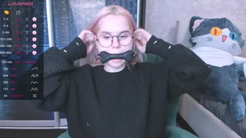 Snapshot of miray_kuriyama chatting on January 14, 2:40 am Kira online show from January 14, 2:40 am