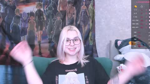 Snapshot of miray_kuriyama chatting on January 21, 2:15 pm Kira online show from January 21, 2:15 pm