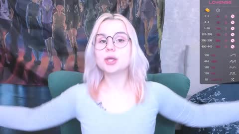 Snapshot of miray_kuriyama chatting on January 22, 10:29 am Kira online show from January 22, 10:29 am