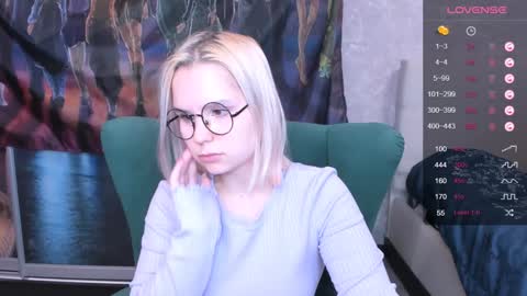 Snapshot of miray_kuriyama chatting on February 7, 7:49 pm Kira online show from February 7, 7:49 pm