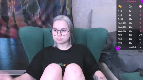 Snapshot of miray_kuriyama chatting on March 4, 2:06 am Kira online show from March 4, 2:06 am