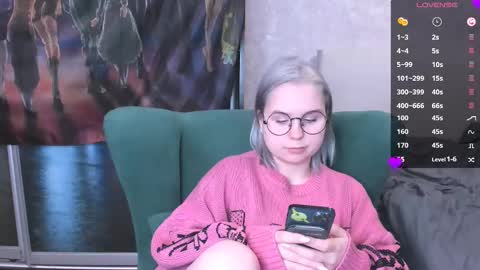 Snapshot of miray_kuriyama chatting on March 6, 6:05 pm Kira online show from March 6, 6:05 pm