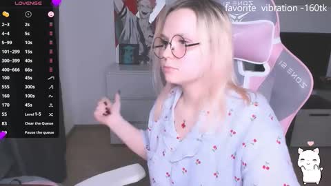 Snapshot of miray_kuriyama chatting on September 21, 9:38 pm Kira online show from September 21, 9:38 pm