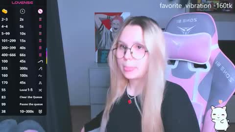 Snapshot of miray_kuriyama chatting on October 26, 6:14 pm Kira online show from October 26, 6:14 pm