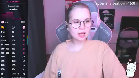 Snapshot of miray_kuriyama chatting on December 13, 8:04 pm Kira online show from December 13, 8:04 pm