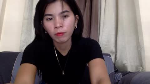 Snapshot of mireill_sex chatting on June 14, 9:33 am mireill_sex online show from June 14, 9:33 am