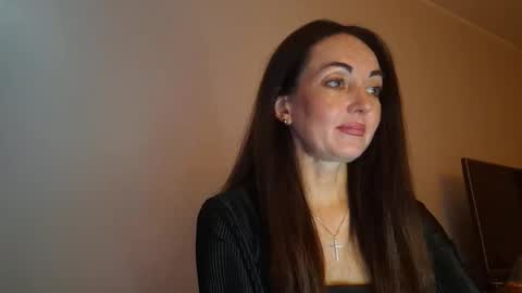 Snapshot of mirelisse chatting on May 12, 8:17 pm Christina online show from May 12, 8:17 pm