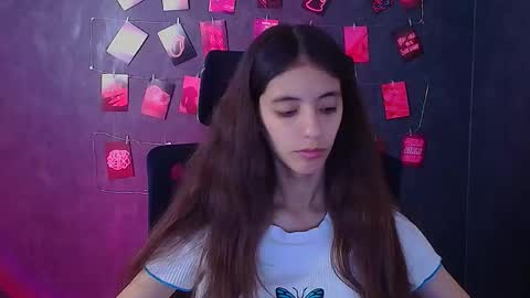 Snapshot of miri_miss chatting on November 8, 7:19 am Miri online show from November 8, 7:19 am