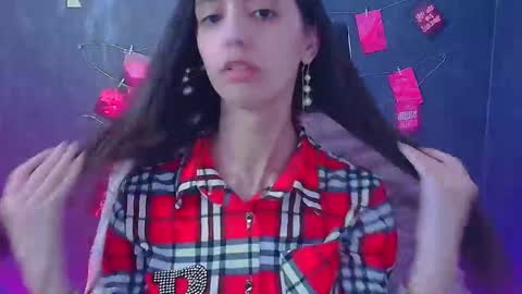 Snapshot of miri_miss chatting on May 6, 11:15 am Miri online show from May 6, 11:15 am