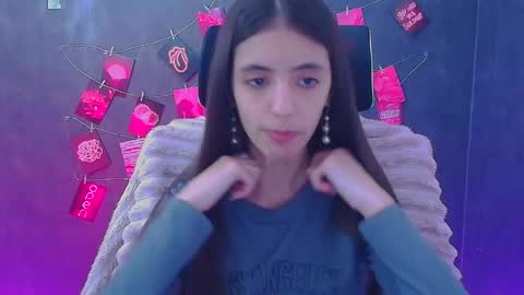 Snapshot of miri_miss chatting on May 9, 11:15 am Miri online show from May 9, 11:15 am