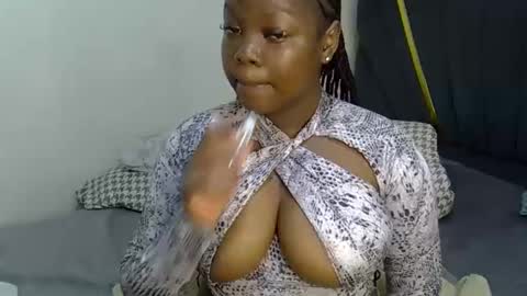 mirror_254 online show from May 7, 9:53 pm