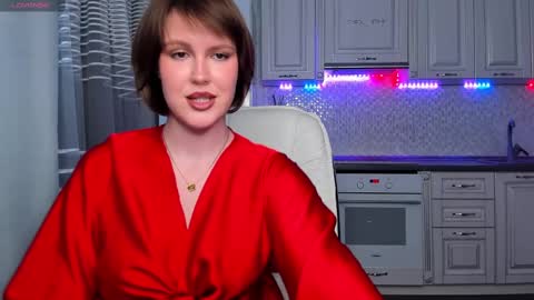 Snapshot of mirrorofsoul chatting on February 18, 8:27 am Shelley online show from February 18, 8:27 am