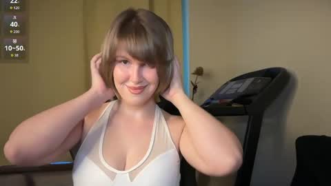 Snapshot of mirrorofsoul chatting on May 15, 6:09 am Shelley online show from May 15, 6:09 am