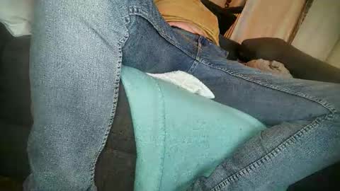 Snapshot of mirtoblack chatting on December 21, 9:11 pm mirtoblack online show from December 21, 9:11 pm