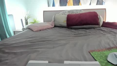 Eva online show from October 25, 6:46 pm