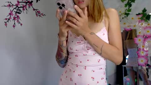 Snapshot of mis_iyasha chatting on June 24, 7:13 pm IYASHA online show from June 24, 7:13 pm