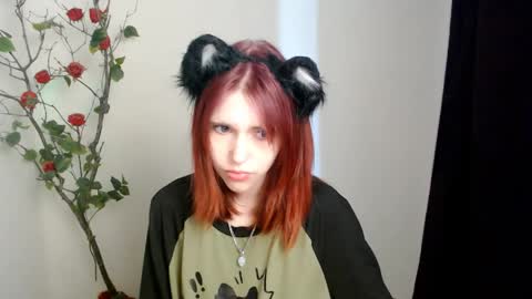 misaki_chan_ online show from May 22, 9:59 am