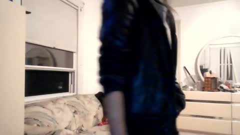 Snapshot of miseric chatting on March 4, 2:06 am miseric online show from March 4, 2:06 am