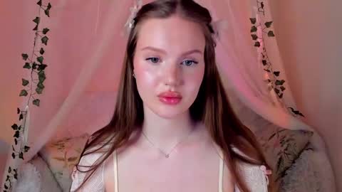 Snapshot of mish_ka3 chatting on March 9, 3:49 pm Misha online show from March 9, 3:49 pm