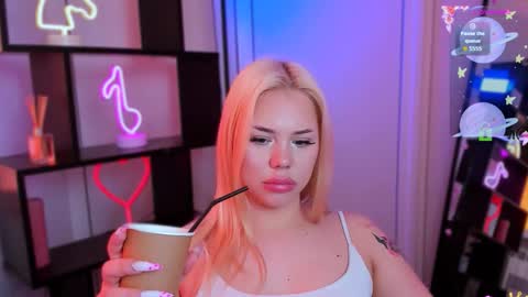 mishel shy online show from March 17, 7:33 am