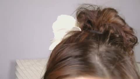 Elora online show from November 20, 8:08 pm