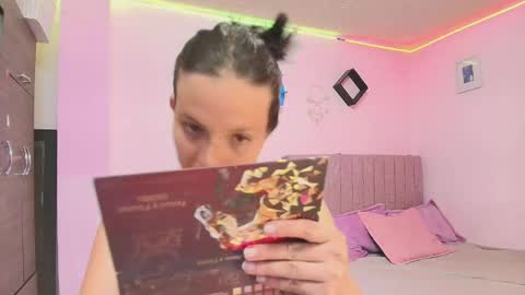 Snapshot of misofialeal chatting on January 15, 4:44 pm misofialeal online show from January 15, 4:44 pm