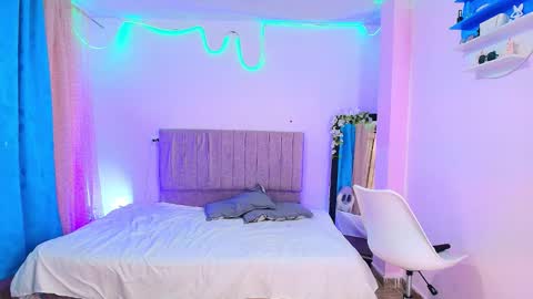 Snapshot of misofialeal chatting on February 27, 6:19 pm misofialeal online show from February 27, 6:19 pm