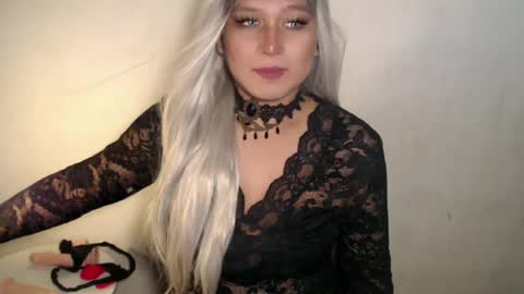 Snapshot of miss_4cuck_ chatting on June 26, 9:46 am miss_4cuck_ online show from June 26, 9:46 am