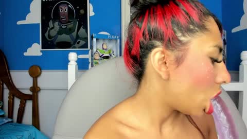 Allison online show from January 30, 11:11 am