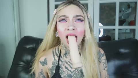 miss___angel online show from February 13, 10:55 am