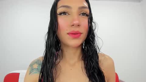 Snapshot of miss___evangeline chatting on November 10, 11:09 am Evangeline online show from November 10, 11:09 am