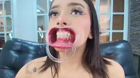 Sabrina online show from December 22, 6:16 pm