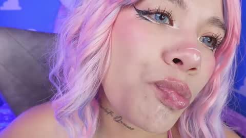 Sara online show from February 16, 6:15 pm