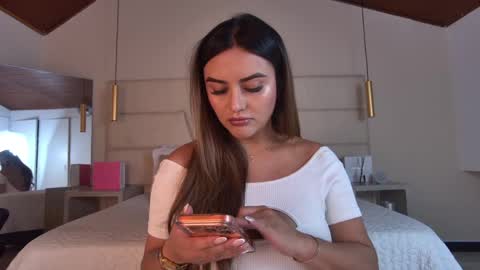 Snapshot of miss__ary_ chatting on June 3, 11:57 am miss__ary_ online show from June 3, 11:57 am