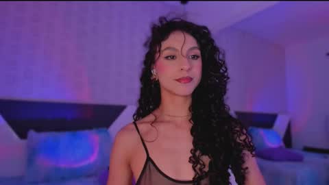 Snapshot of miss__charlotte_ chatting on November 10, 1:37 am Charlotte online show from November 10, 1:37 am