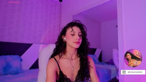 Snapshot of miss__charlotte_ chatting on November 27, 1:07 am Charlotte online show from November 27, 1:07 am