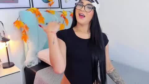 Snapshot of miss__ivy chatting on October 27, 12:09 pm   online show from October 27, 12:09 pm