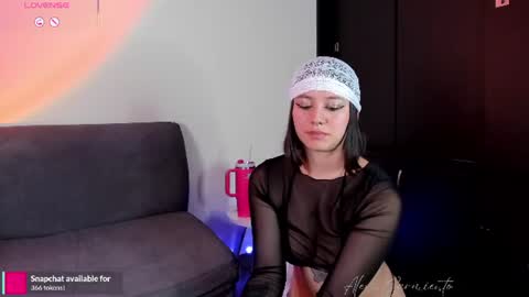 Alexa Sarmiento online show from June 12, 1:37 am