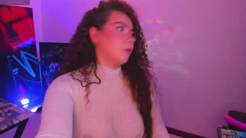 Snapshot of miss_alisse chatting on May 4, 12:28 am miss_alisse online show from May 4, 12:28 am