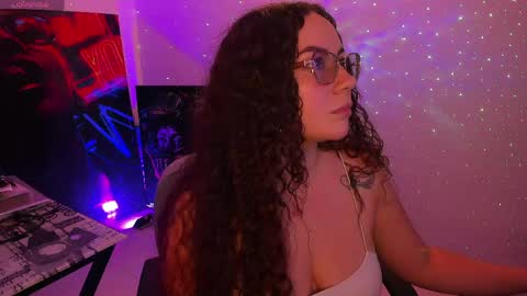 Snapshot of miss_alisse chatting on May 6, 3:02 am miss_alisse online show from May 6, 3:02 am