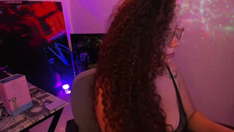 Snapshot of miss_alisse chatting on May 13, 6:33 am miss_alisse online show from May 13, 6:33 am
