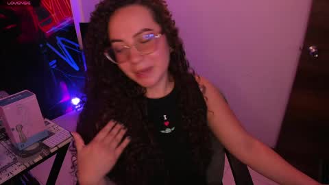 Snapshot of miss_alisse chatting on May 15, 8:32 am miss_alisse online show from May 15, 8:32 am
