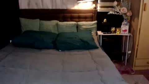 Snapshot of miss_angelic15 chatting on June 11, 12:32 am miss angelic15 online show from June 11, 12:32 am