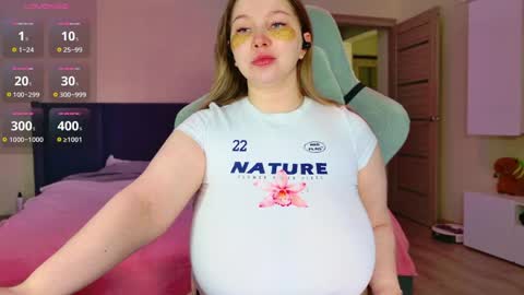 Anna online show from April 22, 10:17 am