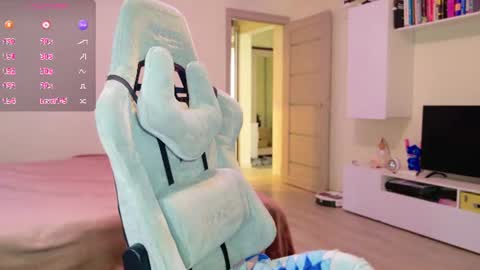 Anna online show from July 28, 12:48 pm