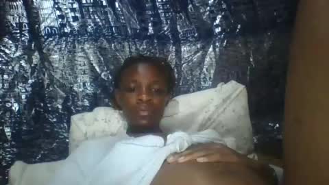 Snapshot of miss_belllo chatting on February 11, 4:02 pm miss_belllo online show from February 11, 4:02 pm